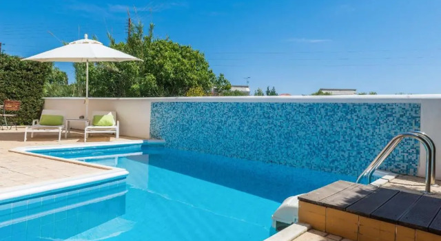 Вилла Lorenzo Villas with Private Pool, 200m from the beach, by ZanteWize