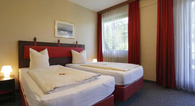 Двухместный номер Standard с балконом Alpen.Adria.Stadthotel