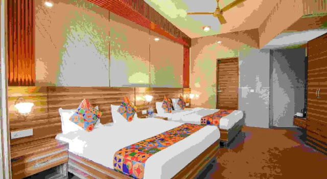 Fabhotel Vijay Palace