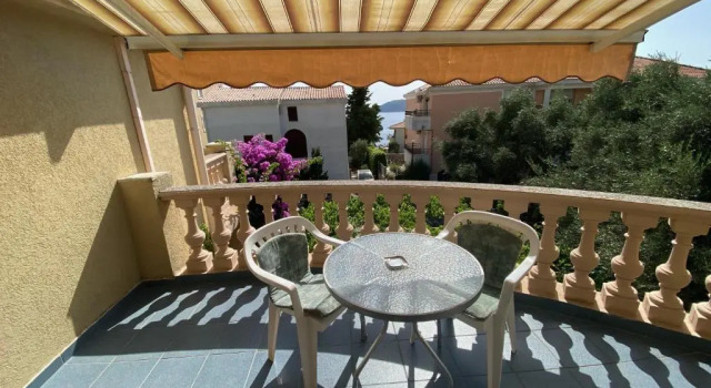 Студия с видом на море Apartments Kalluka