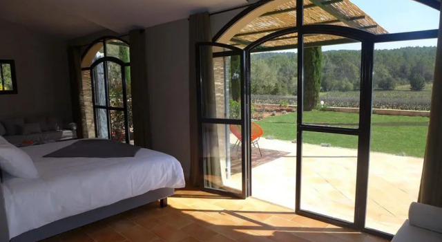 Domaine Clos de LOurs, Забронировать Отель Котиньяк Green Provence