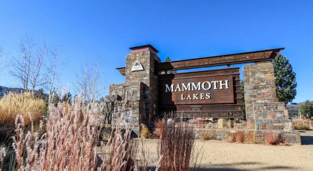 Mammoth West 143 Quiet Condo With Amazing Mountain Views and A Short Walk to Canyon Lodge by RedAwning, Reservar Hotel Mammoth Lakes Mammoth