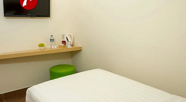 Standard No Window Single room d'primahotel Airport Jakarta Terminal 1A