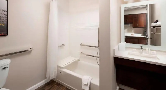 Двухместный люкс Towneplace Suites By Marriott Louisville Northeast