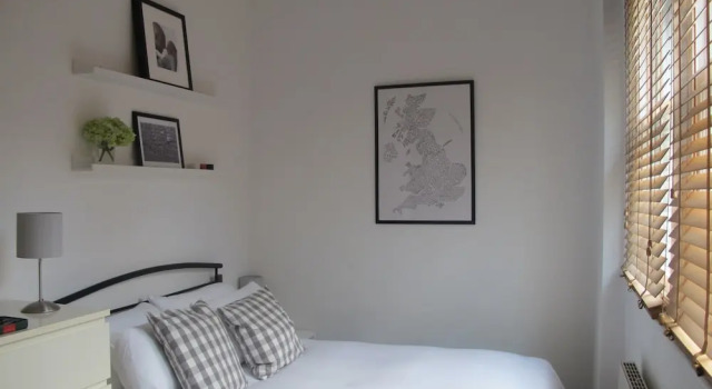 2 Bedroom House In Hackney