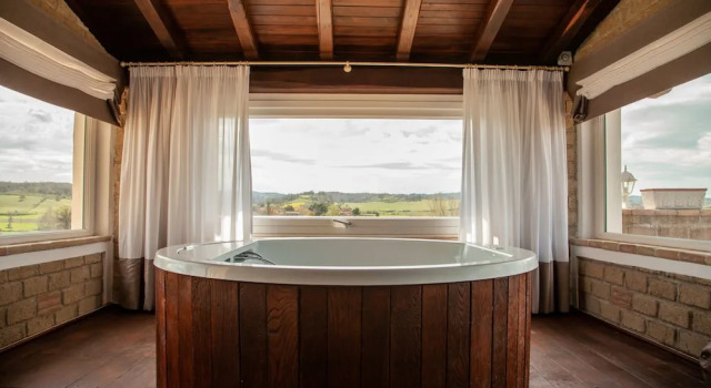 Deluxe suite B.O. Spa Suite