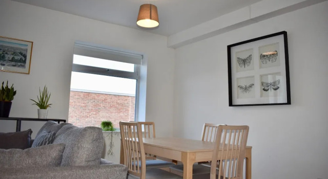 Fantastic 2 Bedroom 1 Bathroom Apartment in Central Dublin, Забронировать Апартаменты/квартира Дублин Каунти Дублин, рядом с The Grand Social