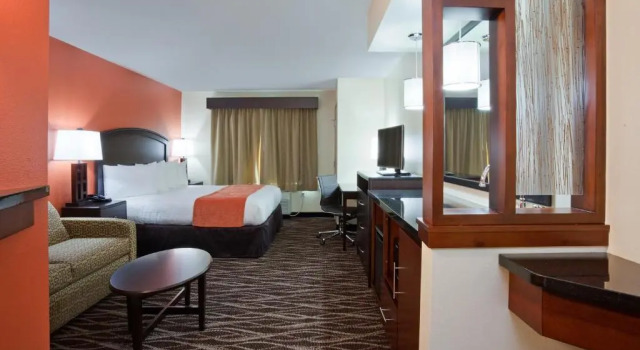 Люкс AmericInn by Wyndham Waupun