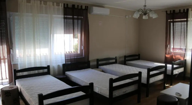 Кровать в общем номере Hostel Art Gradiska