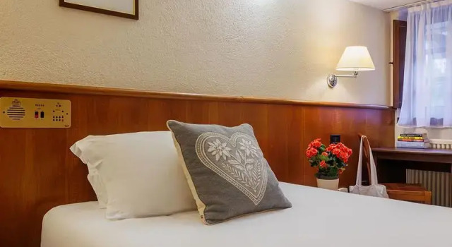 Одноместный номер Standard с балконом iH Hotels Courmayeur Mont Blanc
