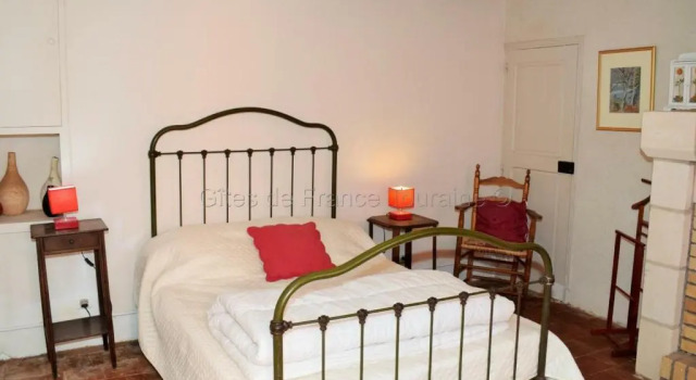 Gîte Saint-Jean-Saint-Germain, 4 pièces, 6 personnes - FR-1-381-52, Boek Hotel  
