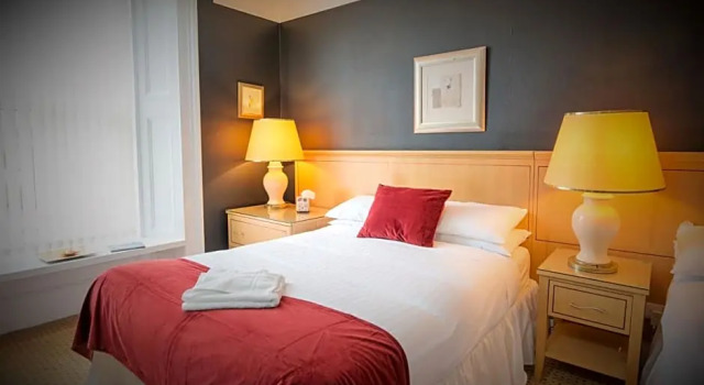 Номер Classic Caledonian Hotel