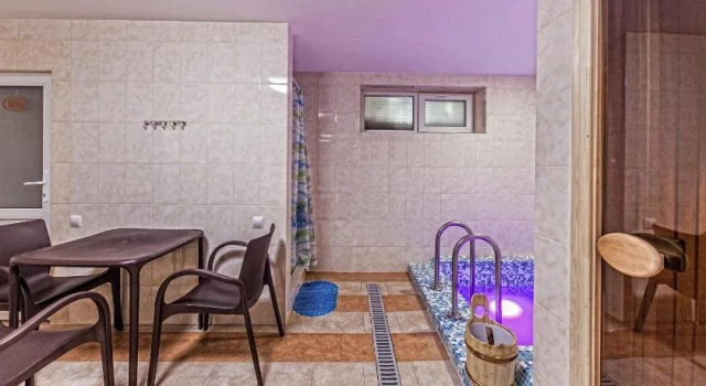 Alpiyskiy, Rezervovat Hotel Jablonitsa 