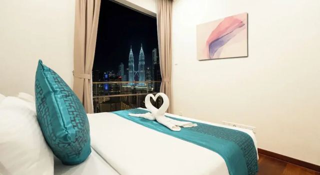 Семейные апартаменты с 2 комнатами с балконом Harmony Luxury Suites At TM Persiaran Stonor KLCC