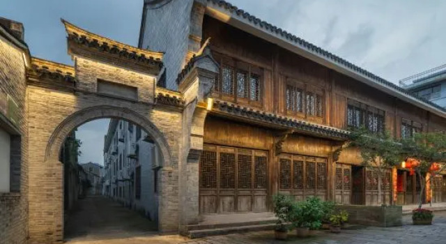 Qijiajun Inn (The Ancient City of Taizhou Ziyang Street)