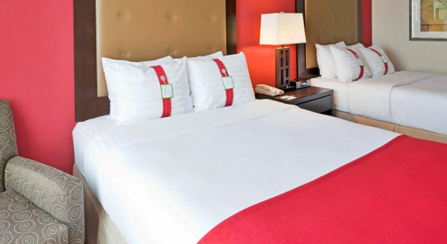 Четырёхместный номер Standard Holiday Inn Hotel & Suites Waco Northwest by IHG
