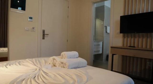 Двухместный номер Standard с балконом Hotel Triumf Shengjin