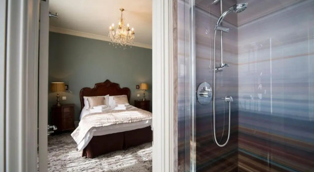Номер Superior East Walls Hotel