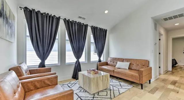Modern Raleigh Home w/ Patio ~ 2 Mi to Downtown!