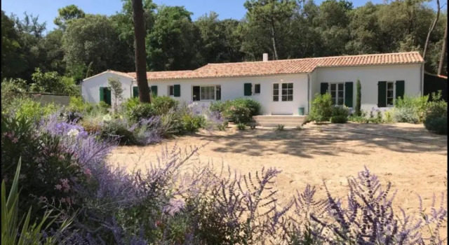 Belle villa rétaise 4 étoiles avec piscine chauffée, Rezerwuj Willa Hotele w Charente-Maritime z basenem, Basen