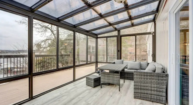 Коттедж с 4 комнатами с балконом Dock, Deck & Views! Lakefront Retreat in Camdenton