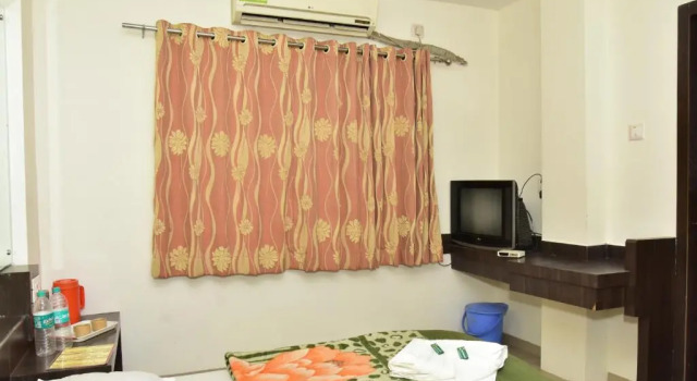 Hotel sai dhyan, Забронировать Отель Недорогие отели штата Махараштры, недорого