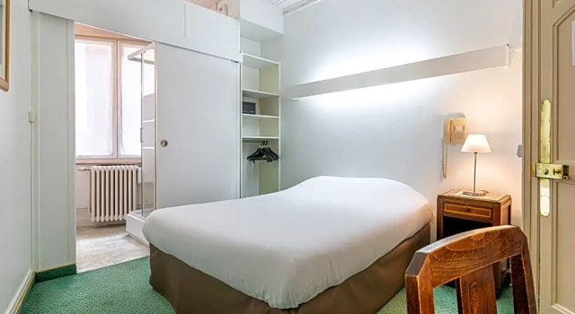 Номер Economy Hôtel Saint Maurice