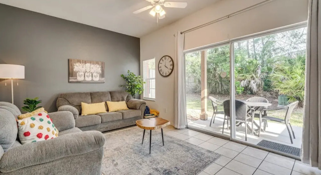 Апартаменты Patio + Pool Access: Townhome < 9 Mi to Disney!