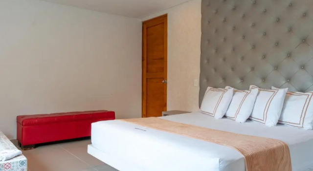 Полулюкс Deluxe Infinity Hotel