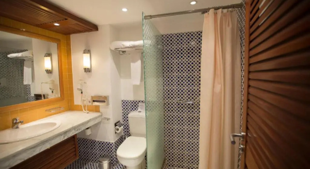 Трёхместный номер Standard с частичным видом на море Lido Sharm Hotel Naama Bay