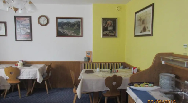 Haus Fallesin, Забронировать Отель Отели Санкт-Антон-ам-Арльберг с парковкой, рядом с Train Station Sankt Anton am Arlberg, Парковка