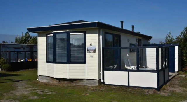 Chalet Oester 167, Buchen Sie Chalet Hotels in Westfriesische Inseln mit Pool, Schwimmbad