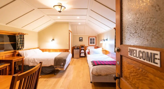 Семейный номер Standard Johnston Canyon Lodge & Bungalows