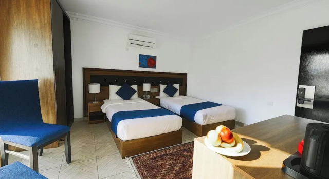 Standard Twin room Corner View Hotel