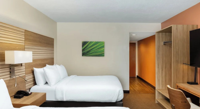 Четырёхместный номер Standard Holiday Inn Resort Mesquite by IHG
