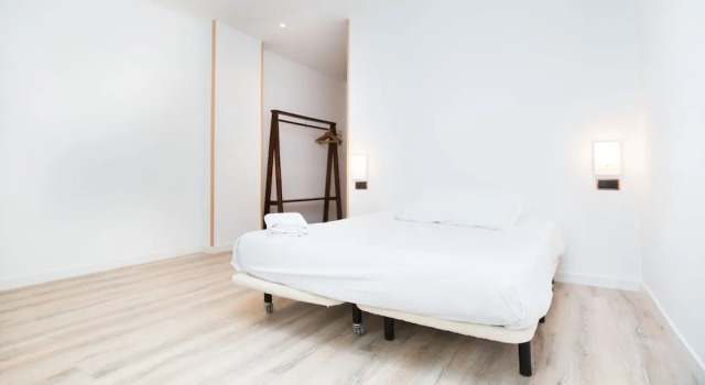 Двухместная студия Standard AinB Las Ramblas Colón Apartments