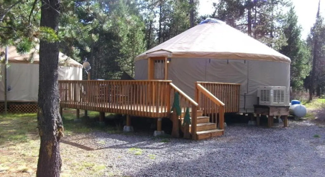 Тент Bend-Sunriver Camping Resort 24 ft. Yurt 12