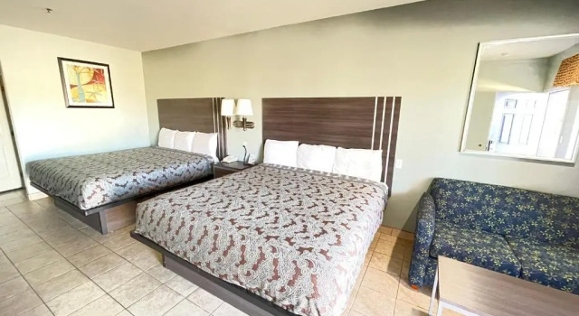 Четырёхместный номер Standard Weslaco Inn Weslaco-Mercedes
