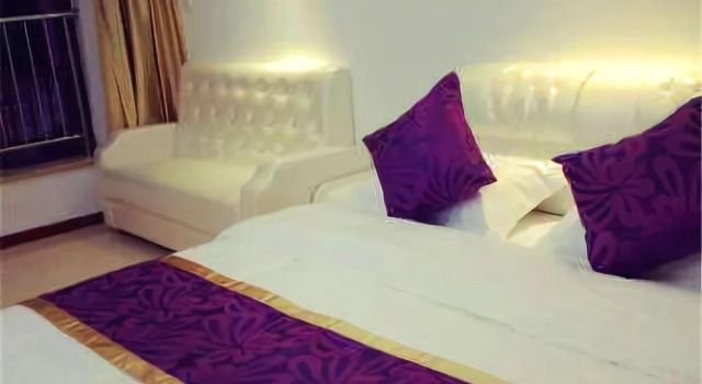 Yulou Jindian Apartment (Guangzhou Folk Finance Haizhu Square Subway Station Branch)