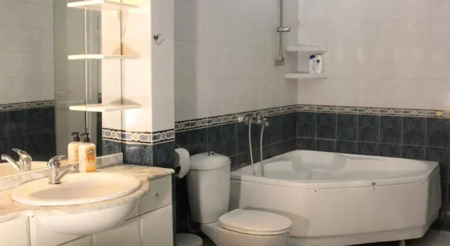 Tiflis Nova Hotel, Забронировать Отель Отели Тбилиси с парковкой, рядом с Парк Рике, Парковка