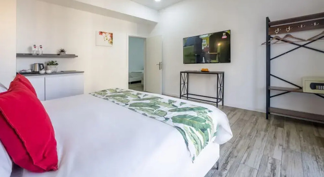 Семейный номер Standard с 3 комнатами с балконом Paamonim Hotel Jerusalem
