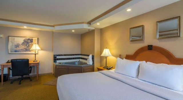Sviitti Ambassador Hotel