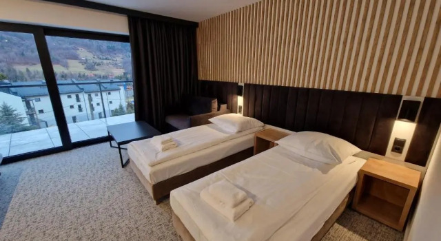 Dom Wczasowy Śnieżynka, Book Hotel Hoteller i Silesia med parkering, Parkering