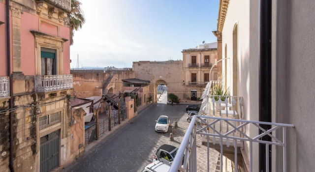 Номер Standard c 1 комнатой с балконом B&B Marina di Ortigia