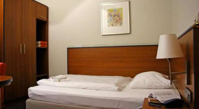 Номер Standard Hotel & Apartments Fürstenhof am Bauhaus