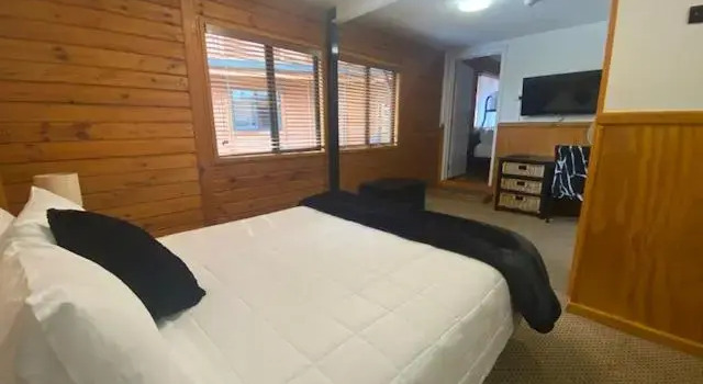 Трёхместный номер Standard Lakefront Lodge Taupo