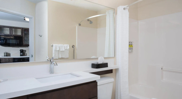 Четырёхместный люкс Candlewood Suites Cheyenne by IHG