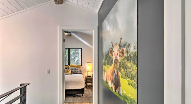 Modern Riverfront Home: 6 Mi to Big Sky Town!, Buchen Sie Hotel Big Sky Montana