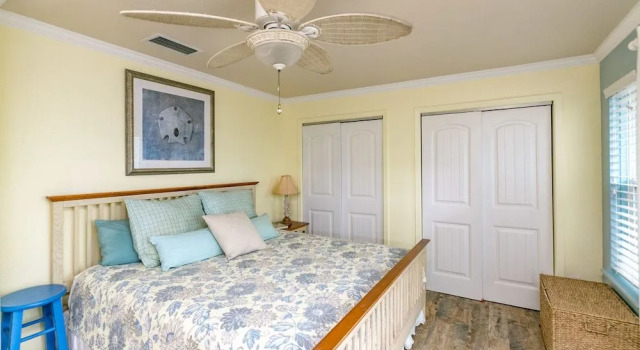 3BR/3BA Pool and Boardwalk to the Beach by RedAwning