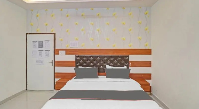 Capital O 84646 Hotel Sonipat Residency, Rezervovat Hotel Alipur 